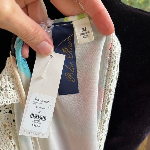 Francesca's Blue Rain Women's Colorful Floral Sleeveless Halter Top Size M. NEW - Picture 7 of 9